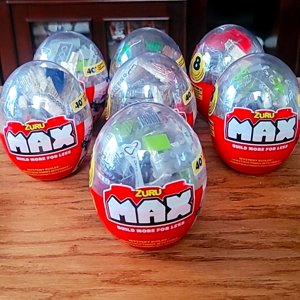 Zuru Max Build More Mystery Build 40+ pieces set of 7 Retails $11.98 each